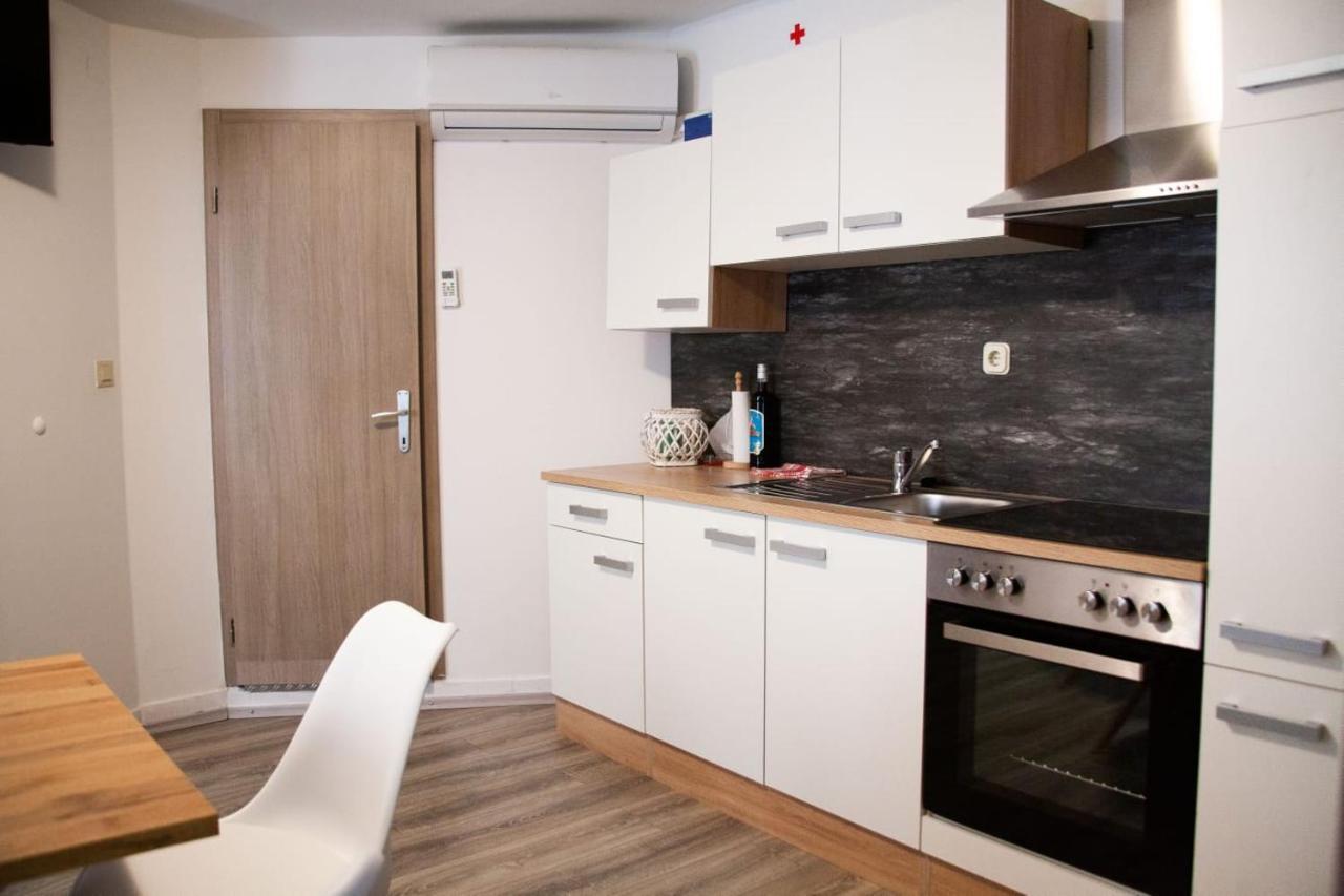 Apartamento Amber In The Centar Kaštela Exterior foto