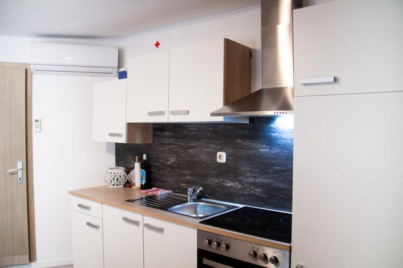 Apartamento Amber In The Centar Kaštela Exterior foto