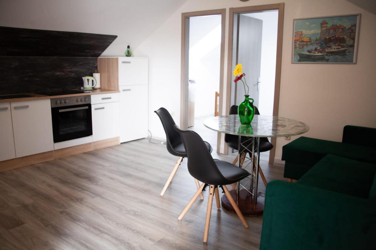 Apartamento Amber In The Centar Kaštela Exterior foto