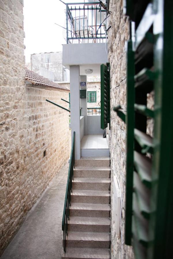 Apartamento Amber In The Centar Kaštela Exterior foto